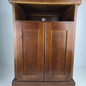 Aparador pequeño de madera con dos puertas y estante - imagen 2