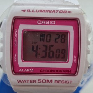 Reloj Pulsera Digital Casio Fucsia y Blanco - imagen 2
