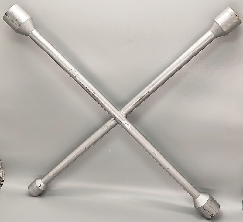 Llave Cruz Grande para Camión, 60cm