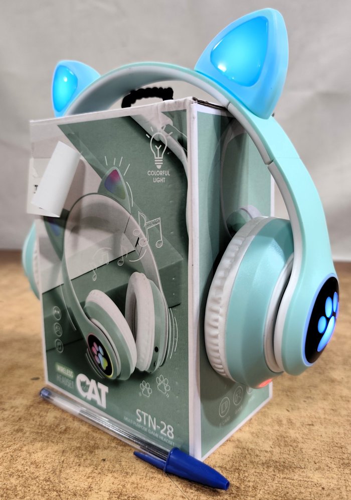 Auriculares inalámbricos recargables con luz LED - imagen 3