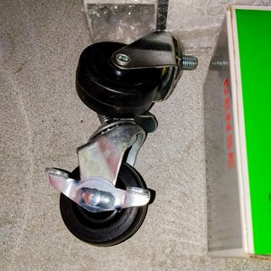 Lámparas Dicroicas, LED y Ruedas para Muebles - imagen 5