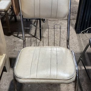 Lote de 2 Sillas Metálicas con Asiento y Respaldo Acolchado - imagen 2