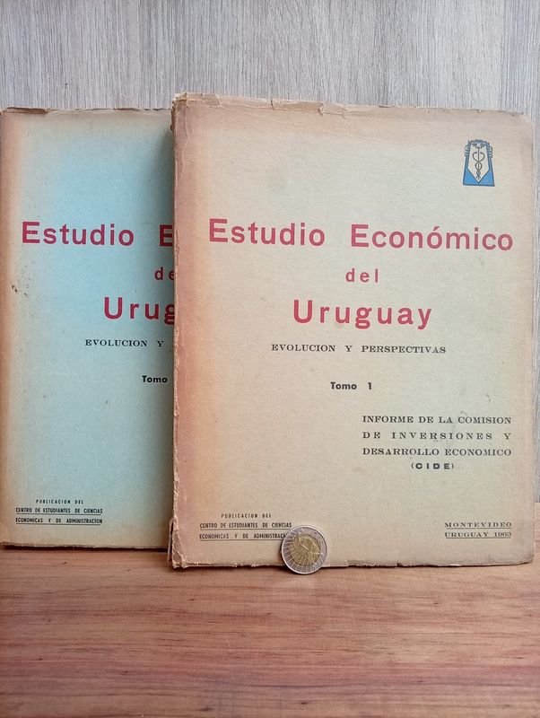 Estudio Económico del Uruguay: Evolución y Perspectivas (2 Tomos, 1963)