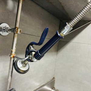Mesada de Acero Inoxidable con Doble Bacha, Grifería Profesional y Estante Escurridor - imagen 6