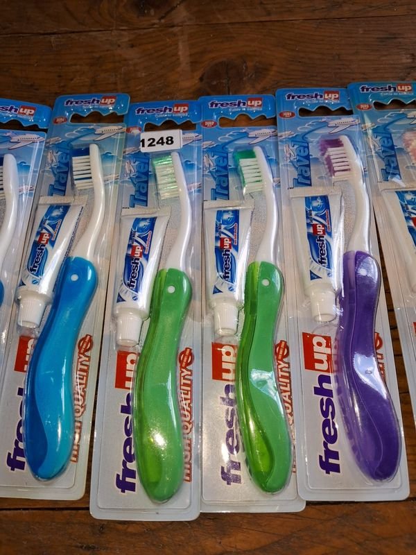 Cepillos de diente FreshUp - Pack de viaje - imagen 2