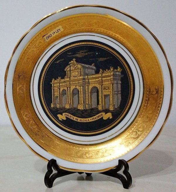 Plato Decorativo Porcelana Española "Puerta de Alcalá" Madrid con Borde Oro 1ª Ley - imagen 1