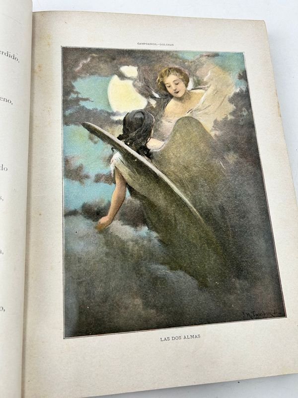 Libros de geografía y historia antiguos con escultura de mano de plata - imagen 12