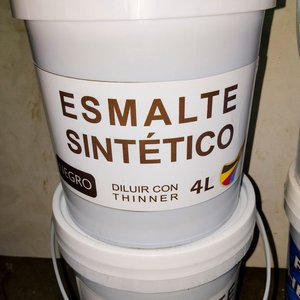 4 Tarros de Pintura: 2 Esmalte Sintético Negro y 2 Fondo Herrero Negro (4 Lts c/u) - imagen 2
