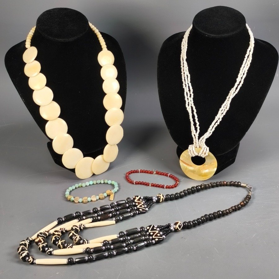 Item 16421 - Image 1