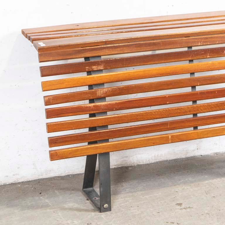 Banco de madera y metal con diseño plegable - imagen 2