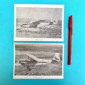 Lote siguiente: 2 Postales Antiguas Aviones Fábrica Argentina DINFIA