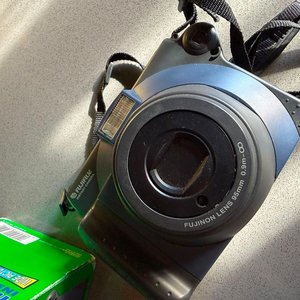 Cámara Instantánea Fujifilm Instax 100 Formato Panorámico - imagen 1
