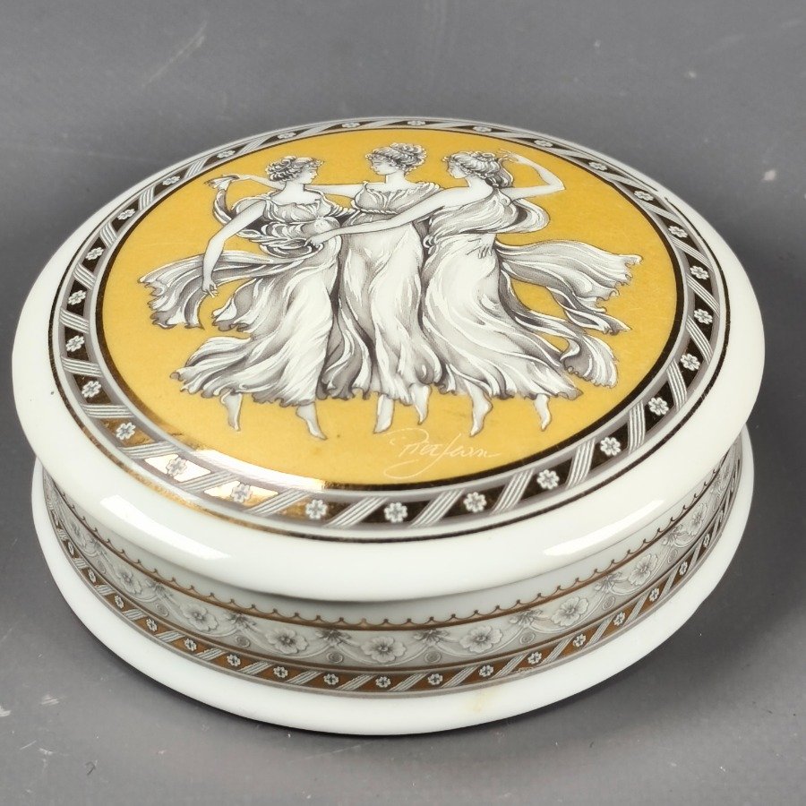 Alhajero en porcelana francesa Limoges, decorado por M.A.B.A. - imagen 2