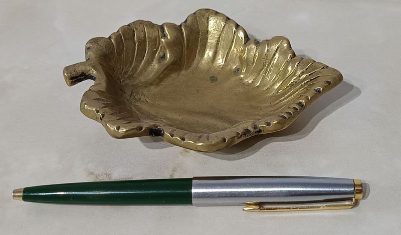 Lote anterior: Cenicero de Bronce con forma de hoja - Accesorios para Vehículos