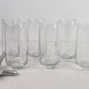 Lote anterior: Juego de 6 Vasos Altos de Vidrio Transparente con Diseño Facetado