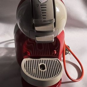 Lote siguiente: Cafetera Nescafé Dolce Gusto Roja y Blanca