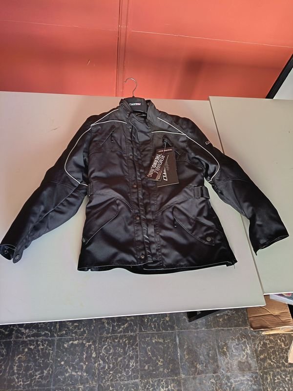 10264 campera de motociclista nueva talle M