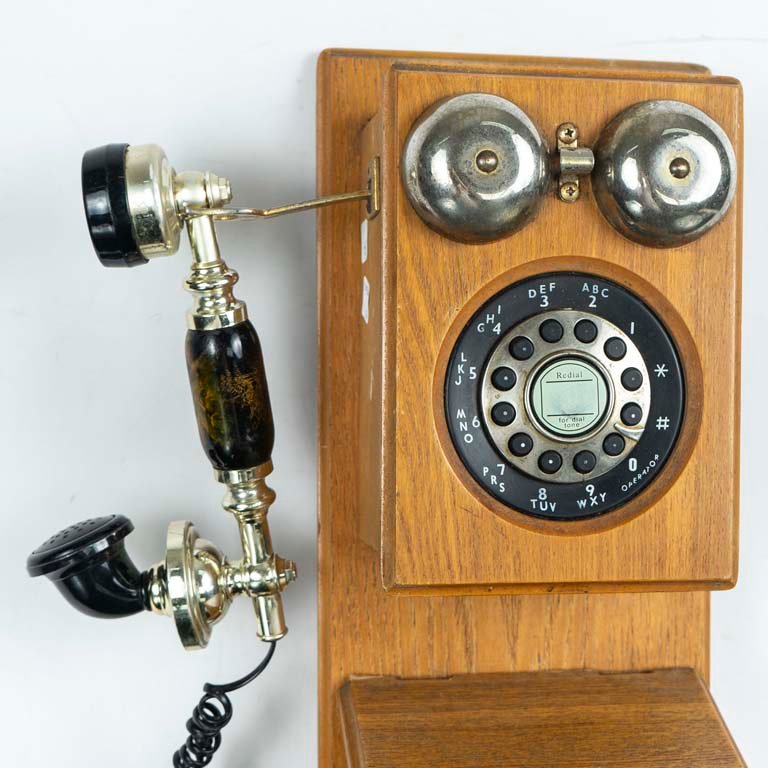 Telefono de madera antiguo imitación - imagen 2