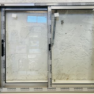 Lote #027a – Ventana de aluminio dos hojas corredizas – 120x100cm - imagen 1