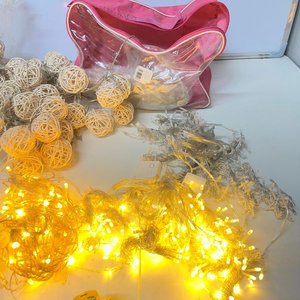 Lote de Luces Decorativas Varias: Bolas de Ratán y Guirnaldas LED - imagen 5