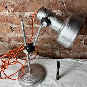 Lote siguiente: Lámpara de Escritorio Retro Metálica Ajustable
