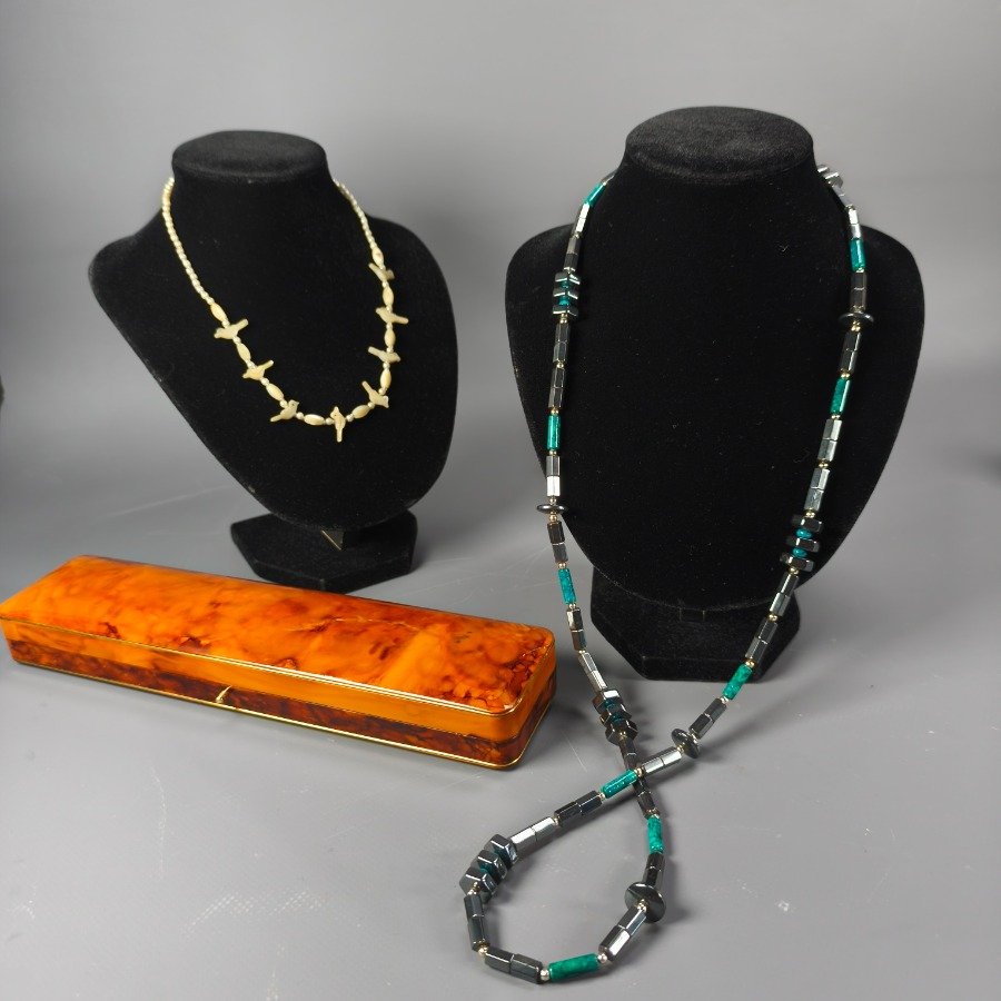 Item 16299 - Image 1