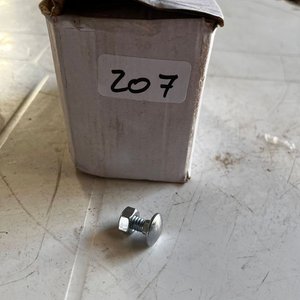 Caja con Tornillos y Tuercas Galvanizados 1/4 x 1/2 - imagen 1