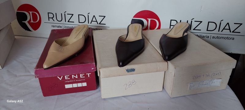 Zapatos de cuero en buen estado