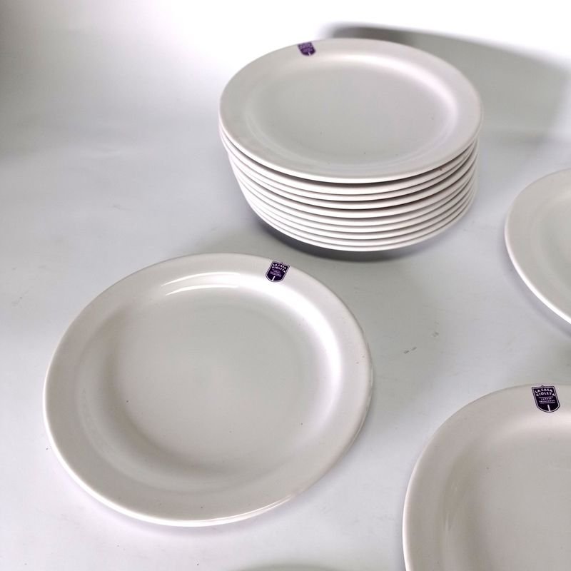 Platos de porcelana con logo de La Casa Violeta - imagen 5