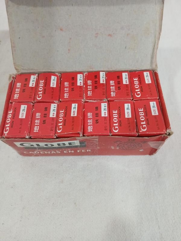 Lote de 3 Cajas de Candados Globe Nuevos 12mm