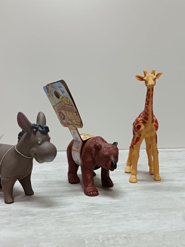 Juguetes de animales en plástico - imagen 3
