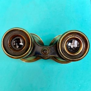Antiguos prismaticos en bronce. Grandes de 14 cm de largo por 10 cemento de ancho 11.5 cm. - imagen 4