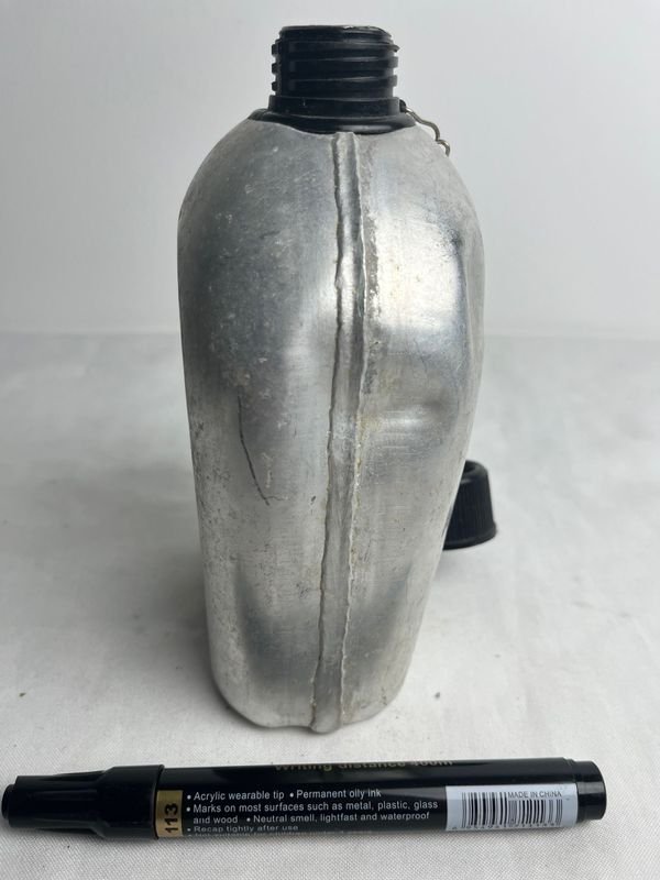 Botella de Metal con Cadena y Marcador - imagen 6