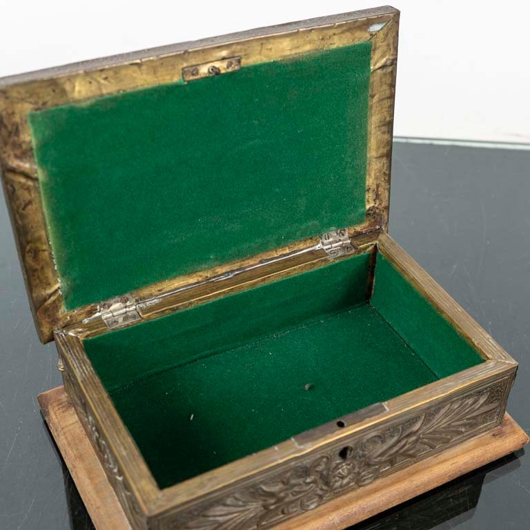 Item 2106484 - Image 1