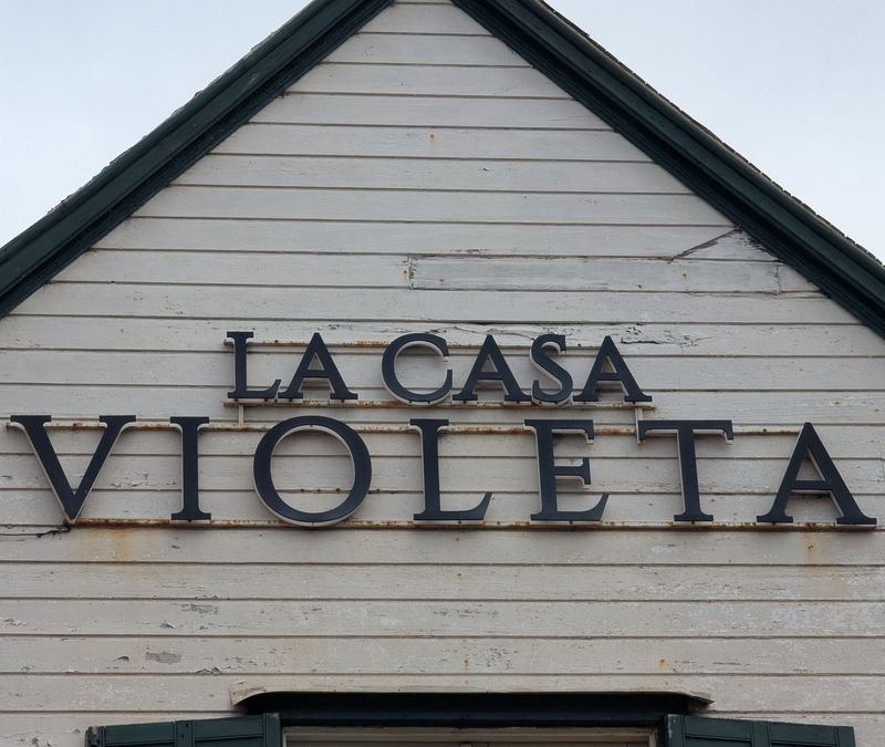 Lote anterior: Cartel Exterior de La Casa Violeta