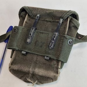 Porta Cartuchos Militar Americano de Lona Verde - imagen 2