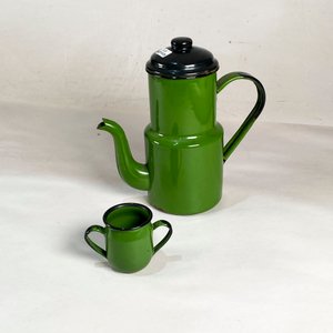 Tetera y Mate Esmaltados Verdes con Tapa Negra - imagen 1