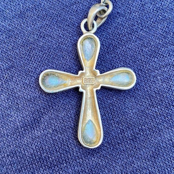 Collar de rosario de plata con cruz y detalles en metal - imagen 5