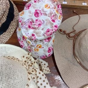Lote de Sombreros, Capelinas y Gorras Variados - imagen 4