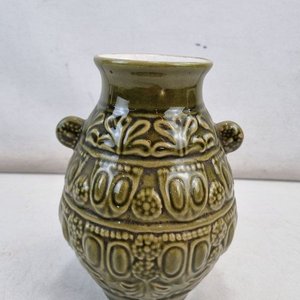 Lote anterior: Vaso Decorativo Cerámica Esmaltada Verde con Relieve de Uvas y Hojas