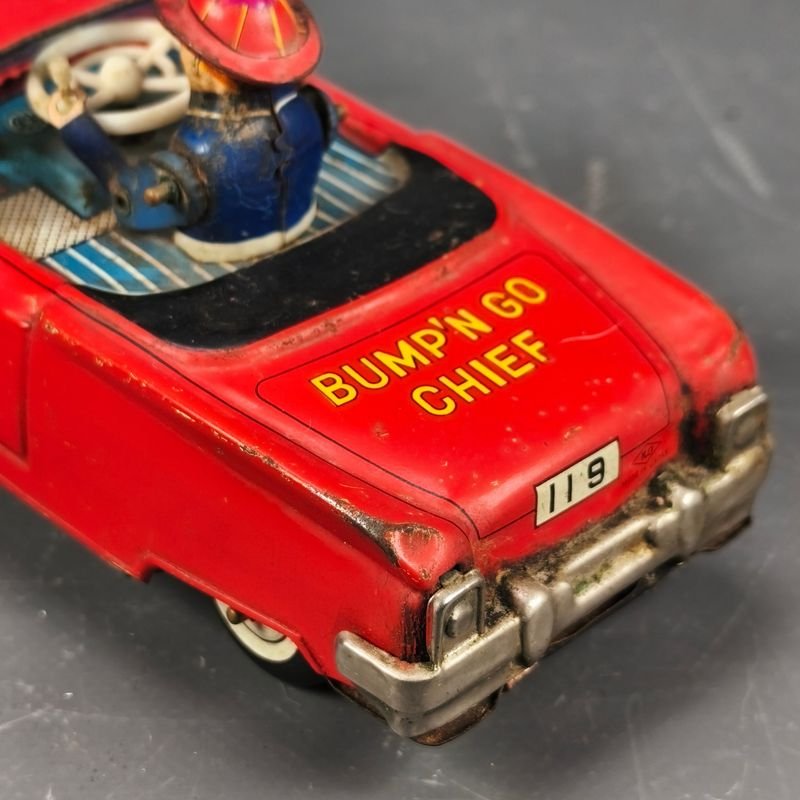 Juguetes de bomberos con mecanismo de cuerda y figura de bombero en movimiento - imagen 6