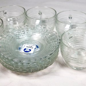 Juego de 6 Tazas y 6 Platitos de Vidrio Estriado - imagen 4