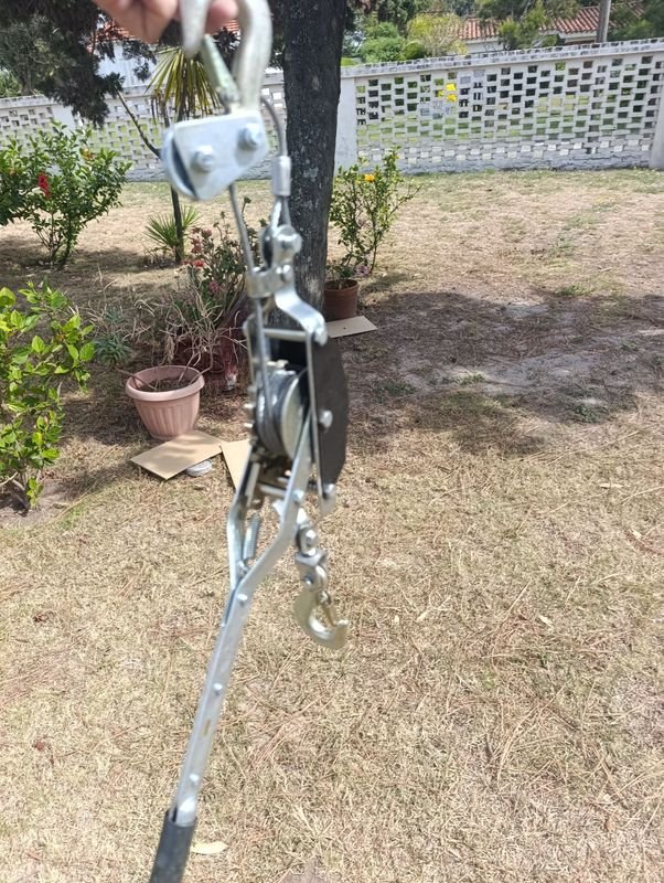 Lote siguiente: MALACATE - Herramienta de levantamiento manual
