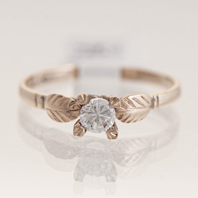 Lote anterior: Anillo de oro con circonia solitario