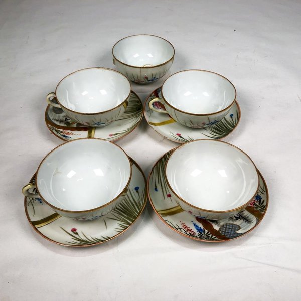 Juego de Tazas y Platos de Porcelana Japonesa - 9 Piezas - imagen 1