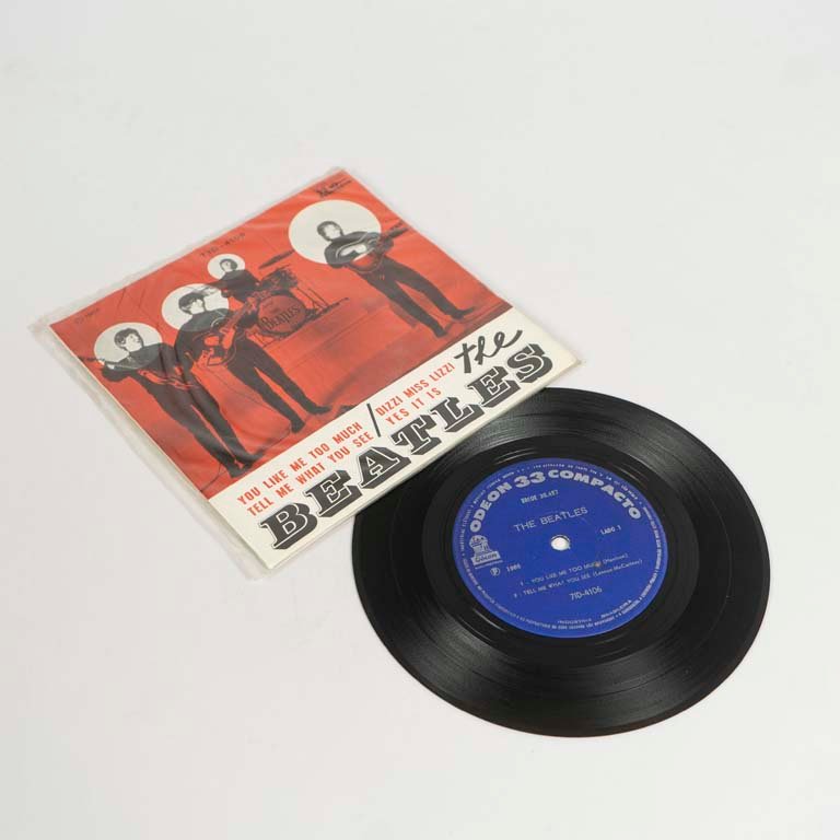 Disco Vinilo Single The Beatles - You Like Me Too Much (1966, 1ra Edición Brasil)