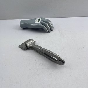 Pinza de Aluminio para Agarrar Objetos Calientes - imagen 2