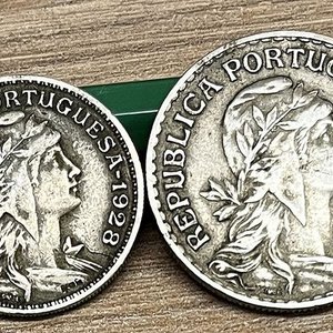 Portugal: Dos Monedas de Escudo y 50 Centavos (1927 y 1928) - imagen 2