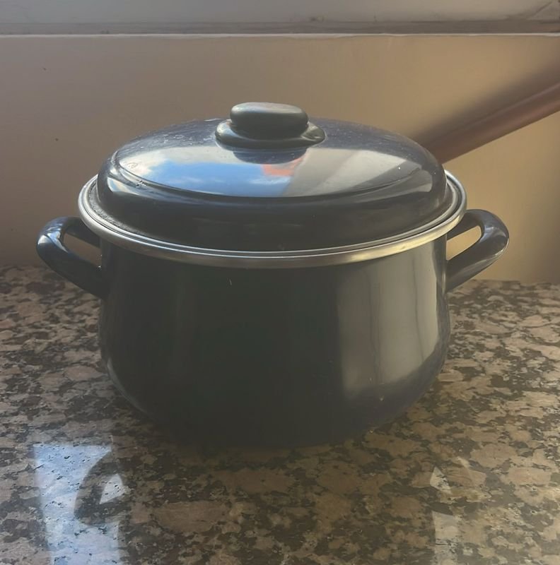 Olla cerámica azul con tapa - imagen 4