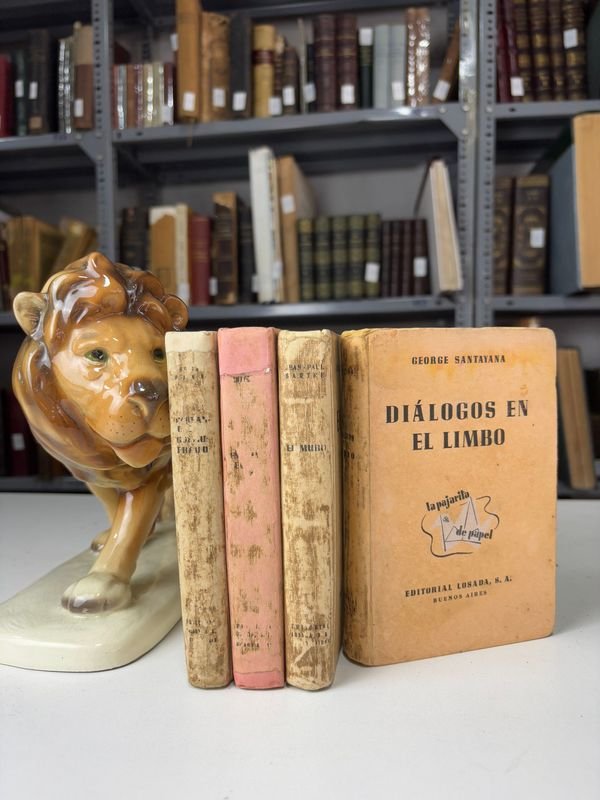 Lote anterior: Novelas de Losada y Figurita Cerámica